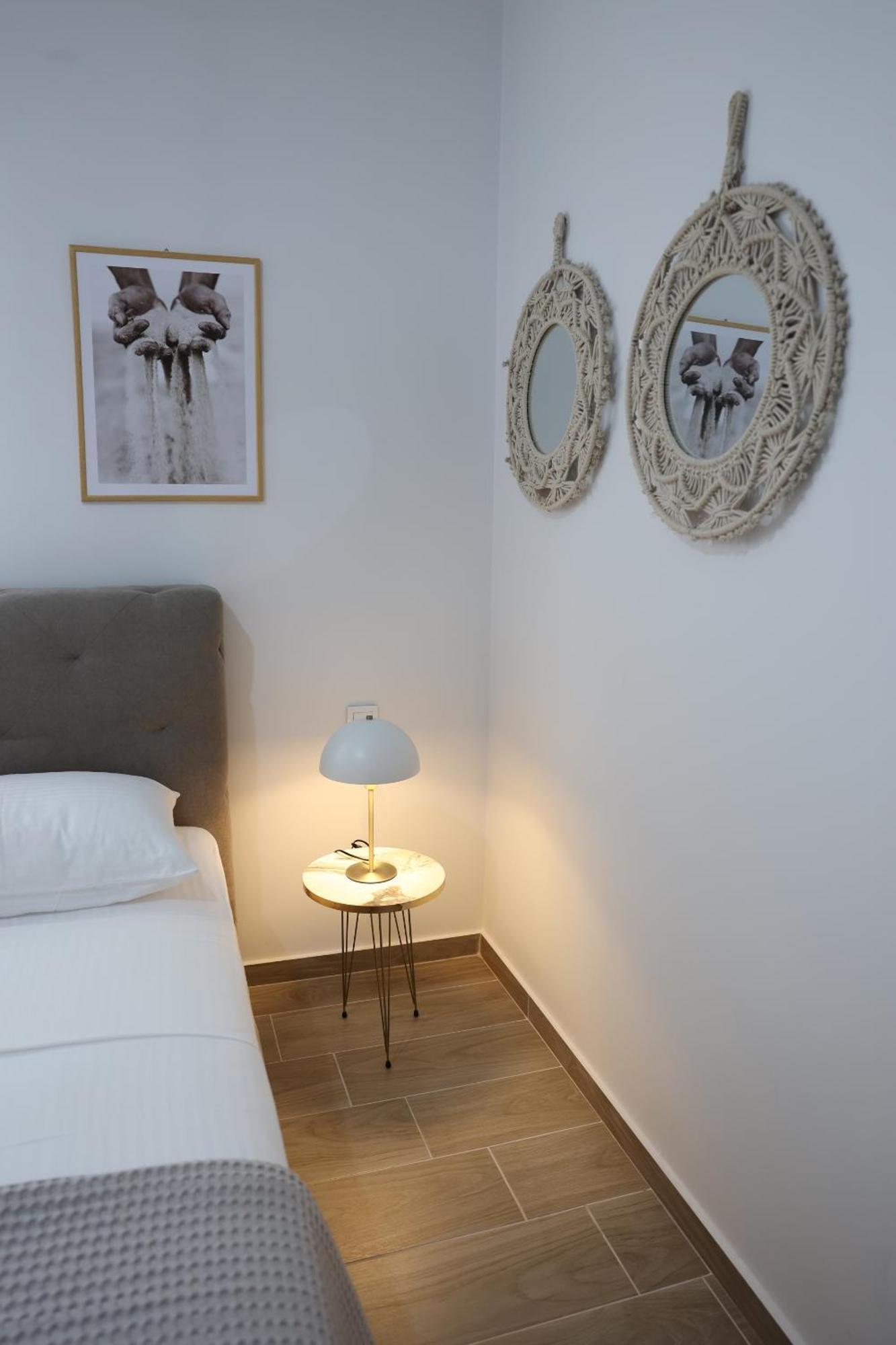 Iliana's 2 Karditsa